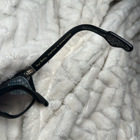 Vinyl Factory - Picture 3 of 4